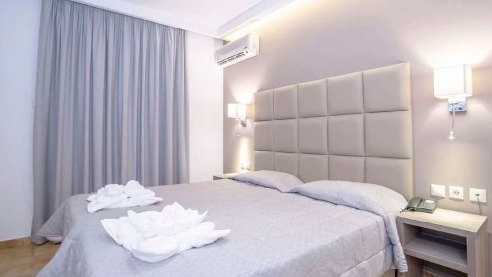ALTURA HOTEL