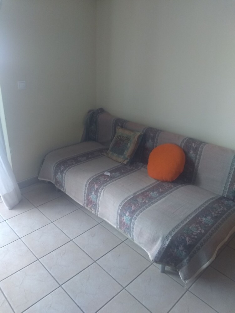 JESSICA'S APARTMENT