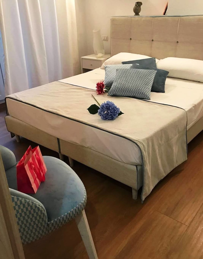 HOME FLOWERS MILANO
