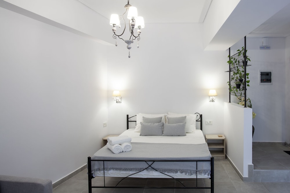 HEPHAESTUS LUXURY FLAT PSYRRI SQUARE
