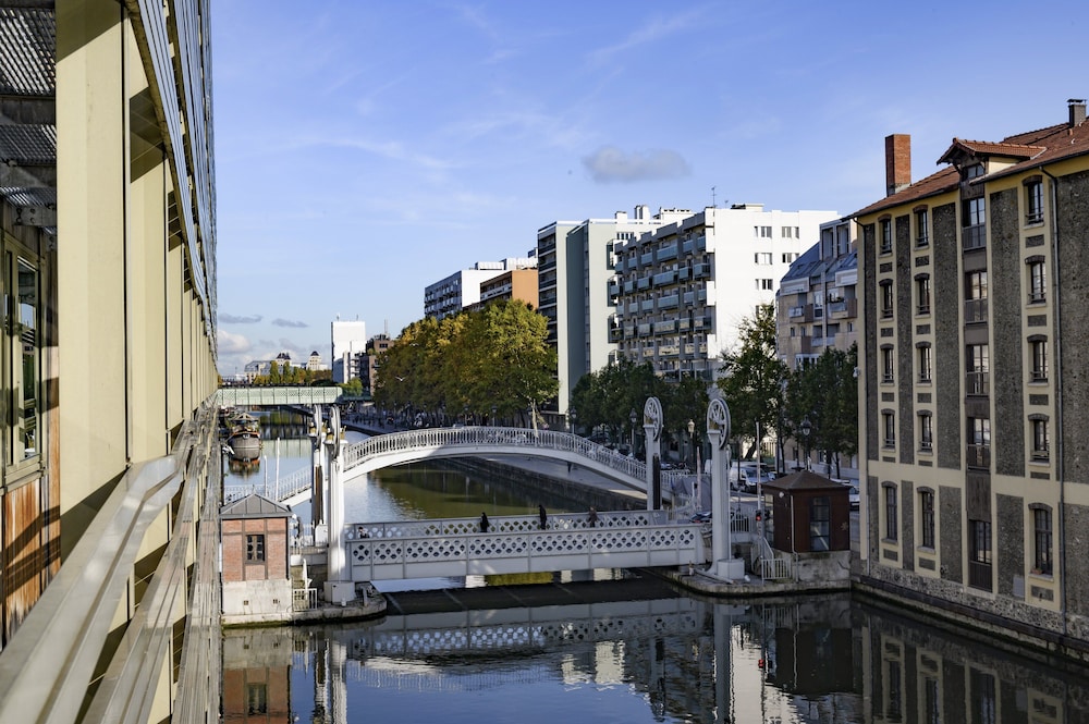 HOLIDAY INN EXPRESS PARIS-CANAL DE LA VILLETTE, AN IHG HOTEL
