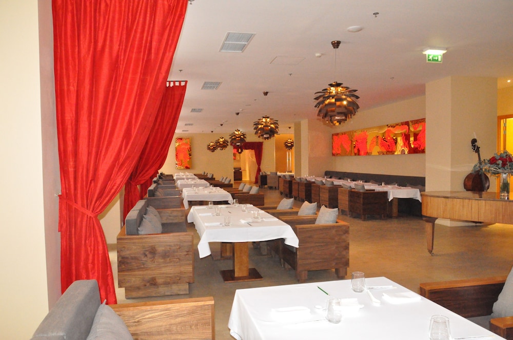 LAND MARK HOTEL
