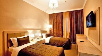 PARADISE HOTEL