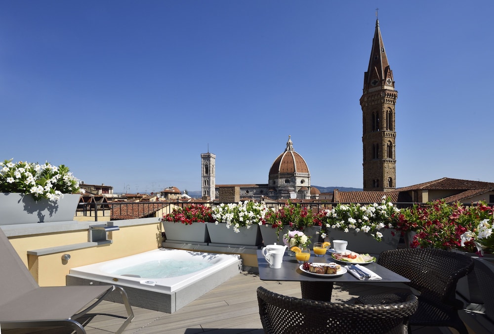 SAN FIRENZE SUITES & SPA