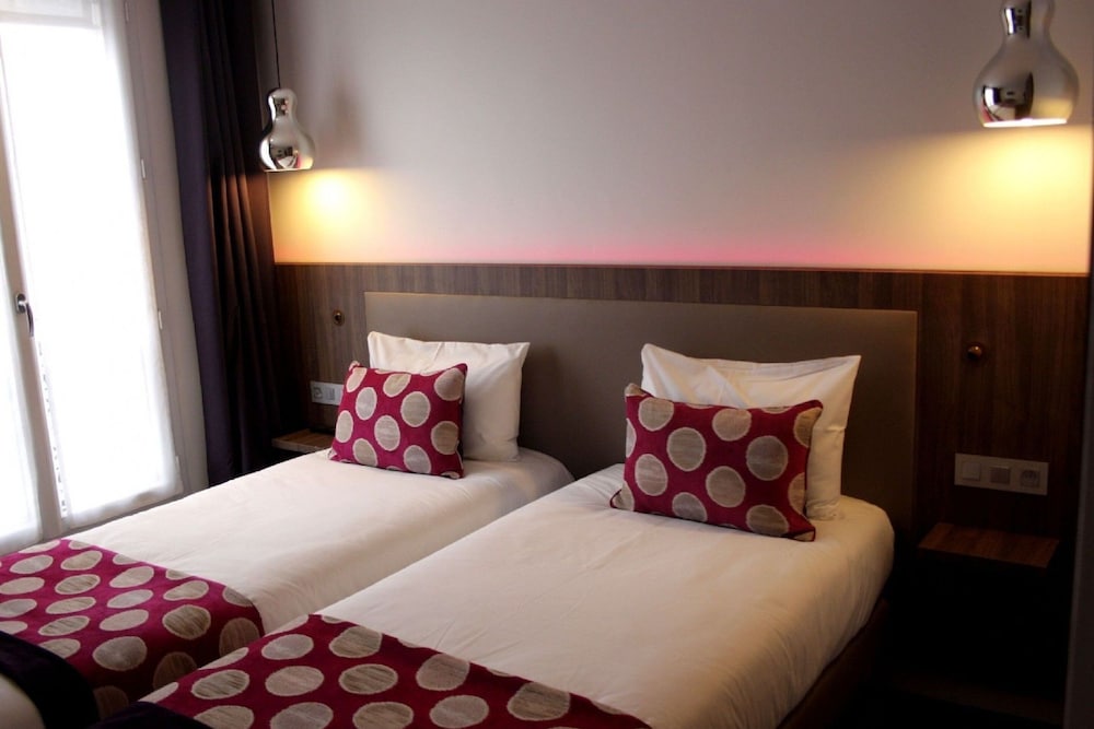 HOTEL ALHAMBRA