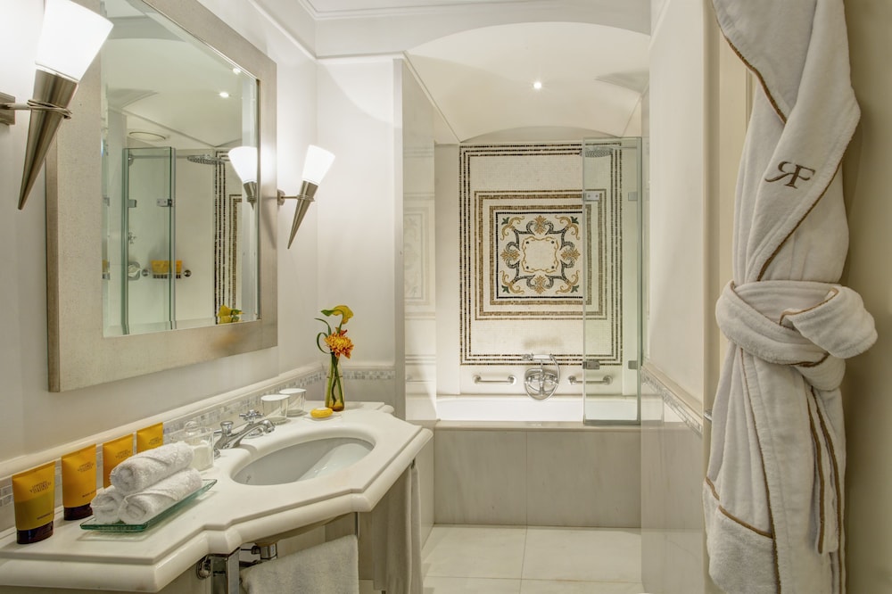 ROCCO FORTE HOTEL SAVOY