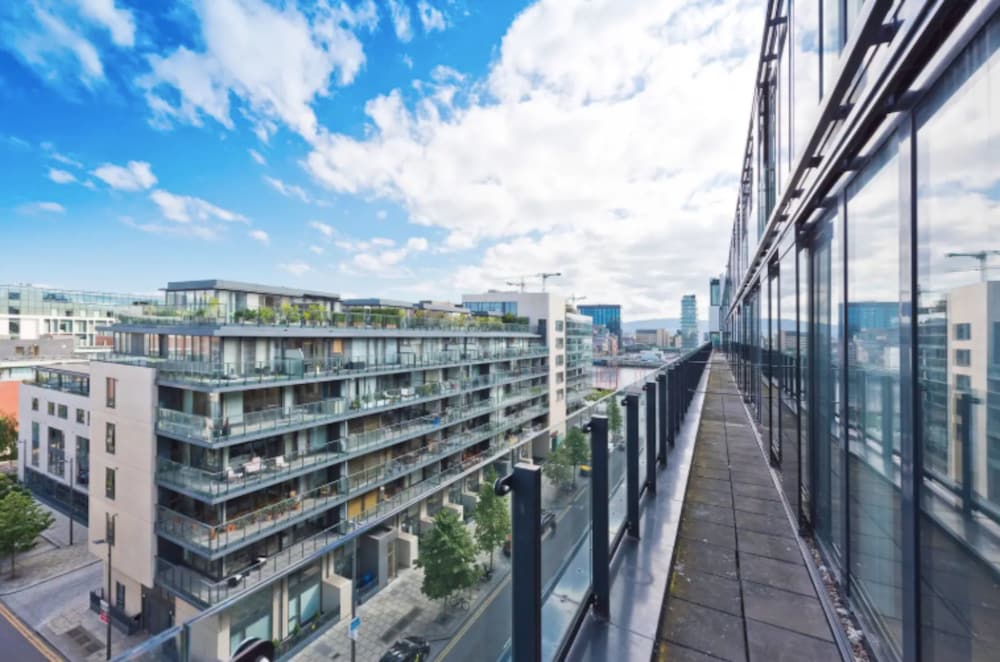 3 BEDROOM APARTMENT IN DUBLIN DOCKLANDS