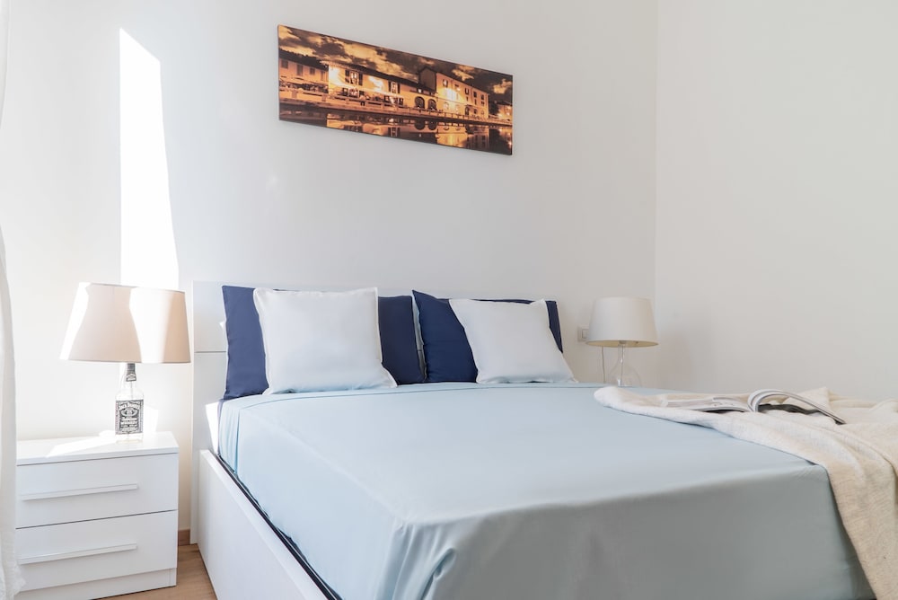 CHARMING MILANESE APARTMENTS