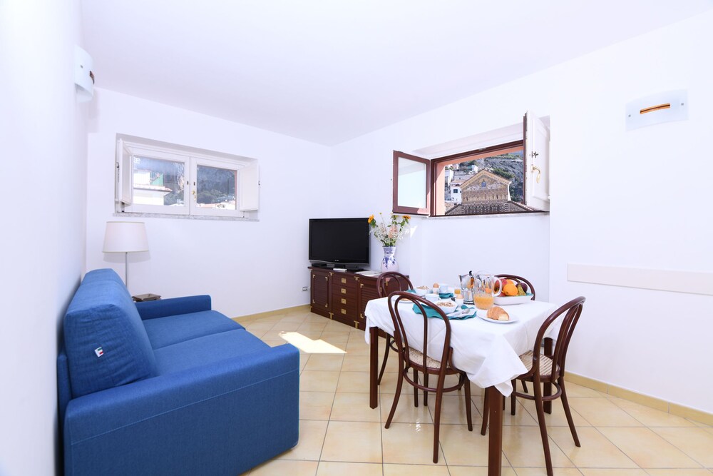 AMALFITANO APARTMENTS