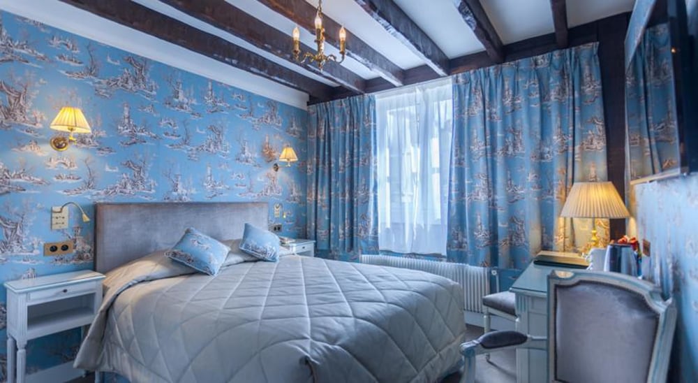 GRAND HOTEL DE L UNIVERS
