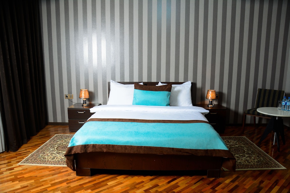 GREEN CITY HOTEL