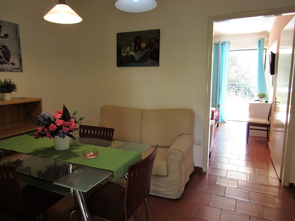 BARBATI BEACH APARTMENTS