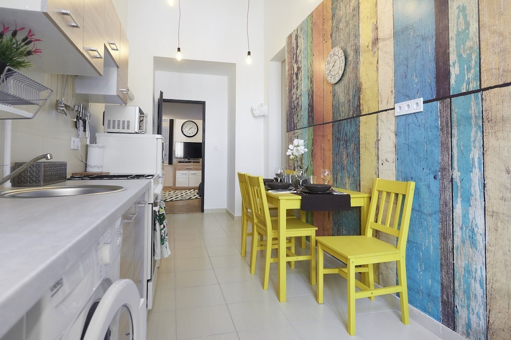 DOHANY 28 APARTMENT