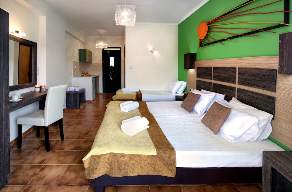 ACAPULCO MARINOS STUDIOS APARTMENTS