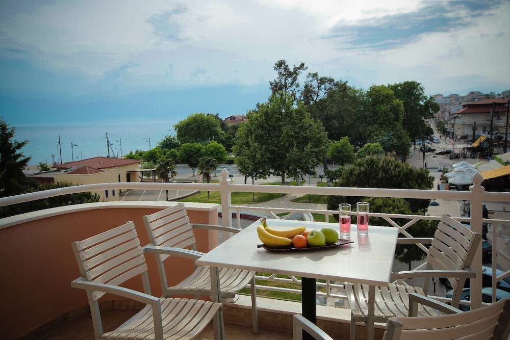 EPAVLI HOTEL