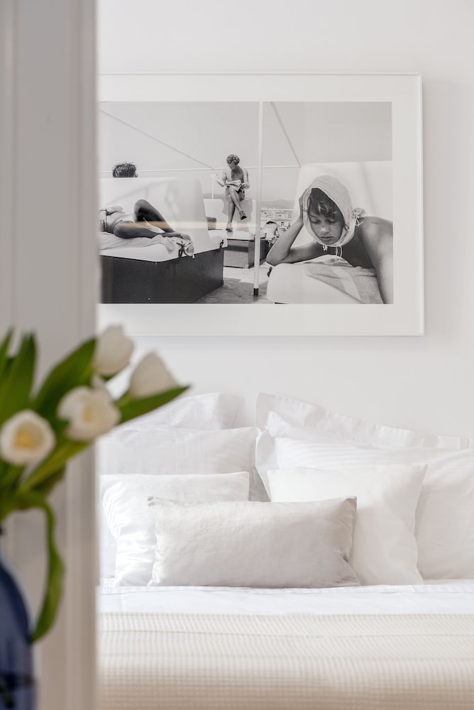 ATHENS RESIDENCE APARTMENTS