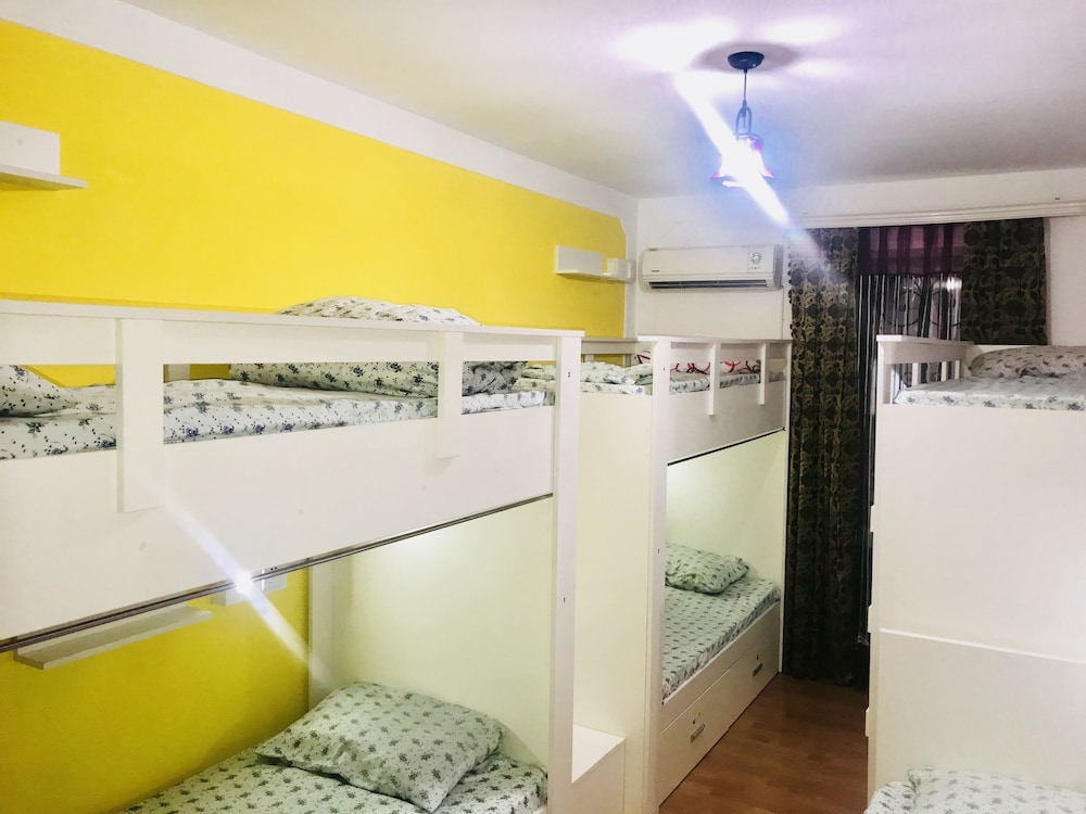 CHECK-IN HOSTEL