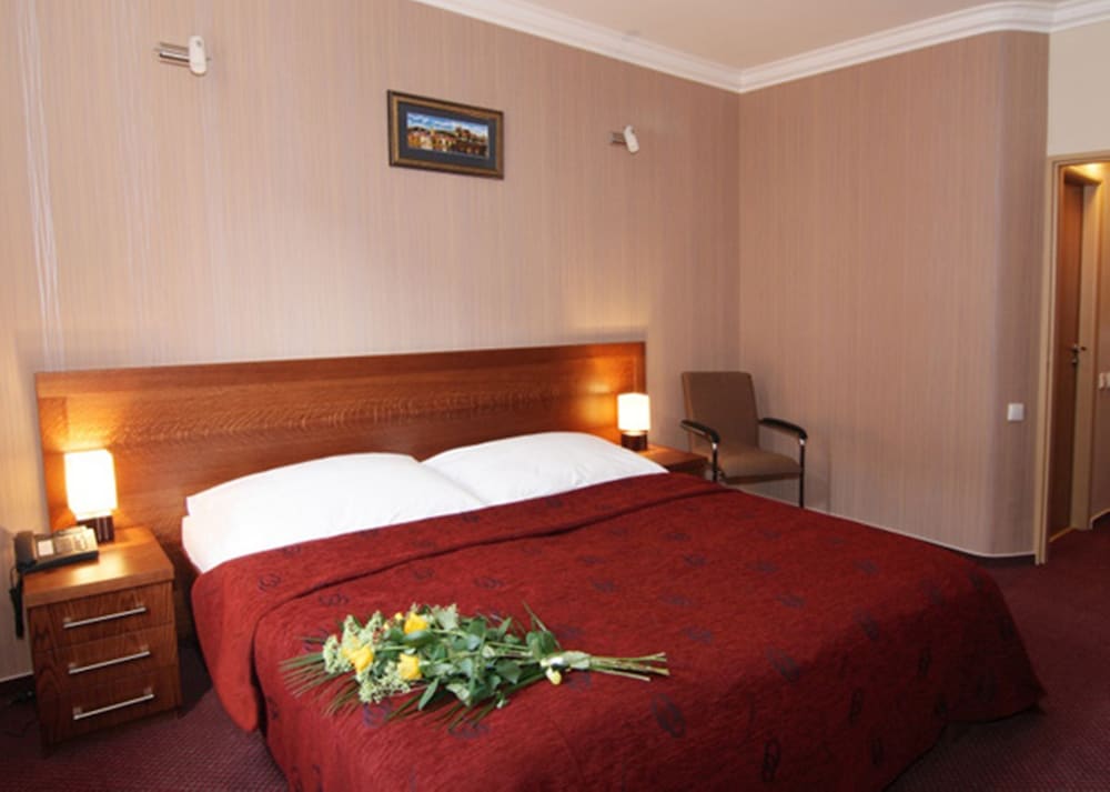 HOTEL RELAX INN