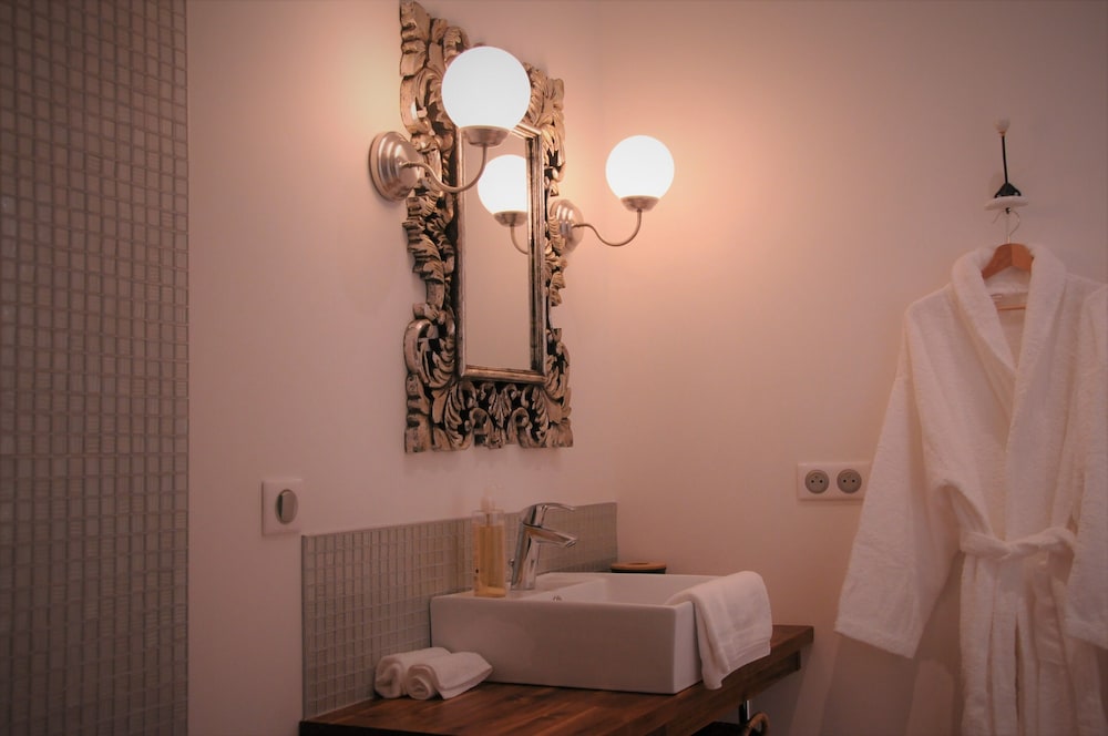 LE CLOS DES QUEYRIES - ADULTS ONLY
