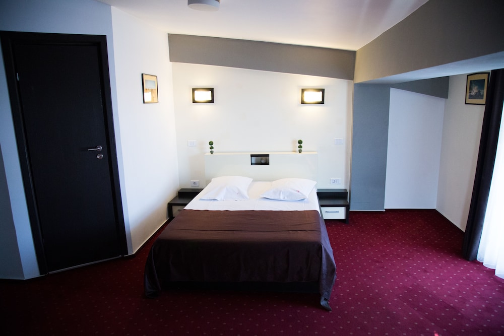 GP HOTEL