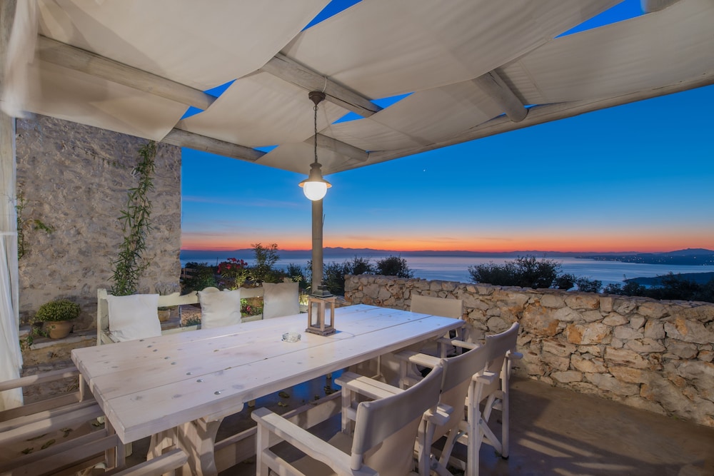 ARIA VILLA