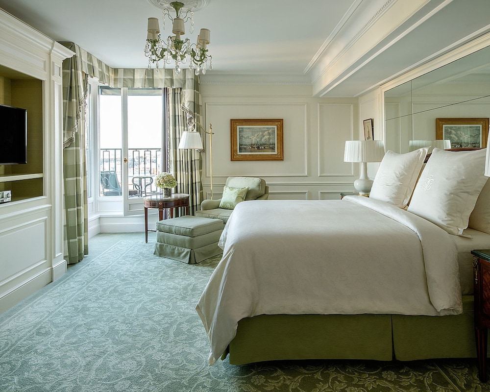 FOUR SEASONS HOTEL GEORGE V