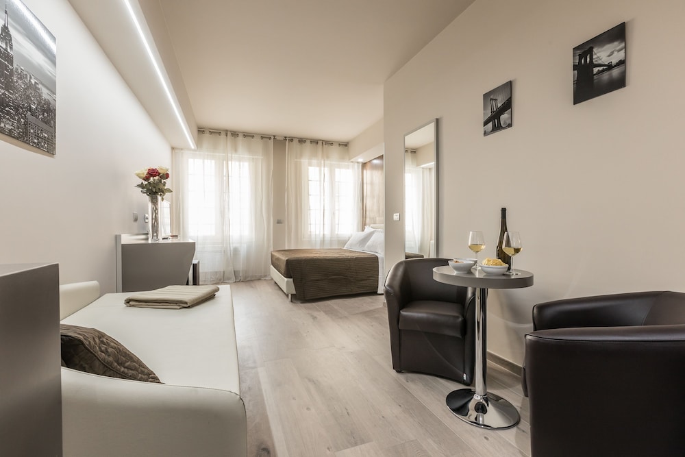RESIDENCE CAVOUR LUXURY