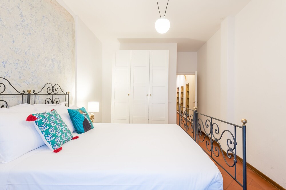 SAN FREDIANO APT DOWNTOWN COOL DISTRICT
