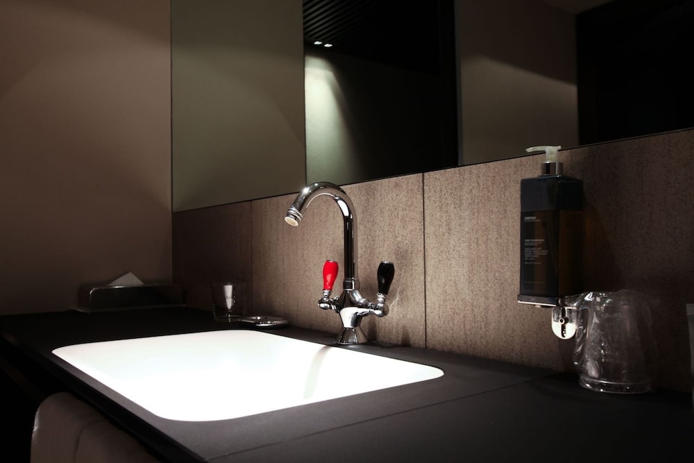 IH HOTELS MILANO AMBASCIATORI