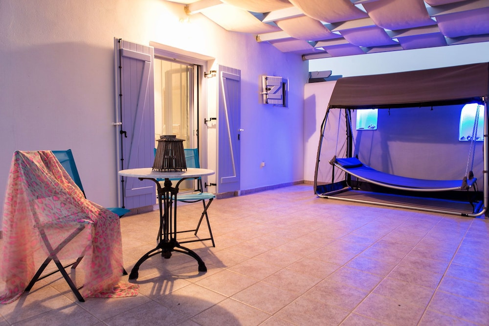 CRYSTAL VILLA 1