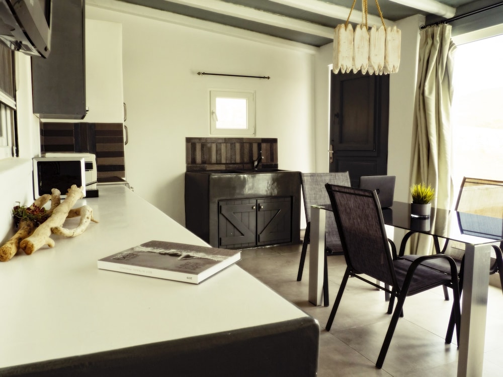 KARMA SUITES FTELIA