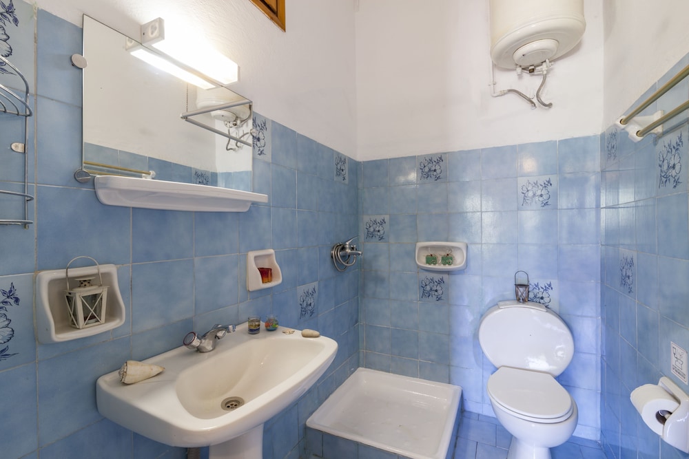 IPSOS MARIAS APARTMENTS