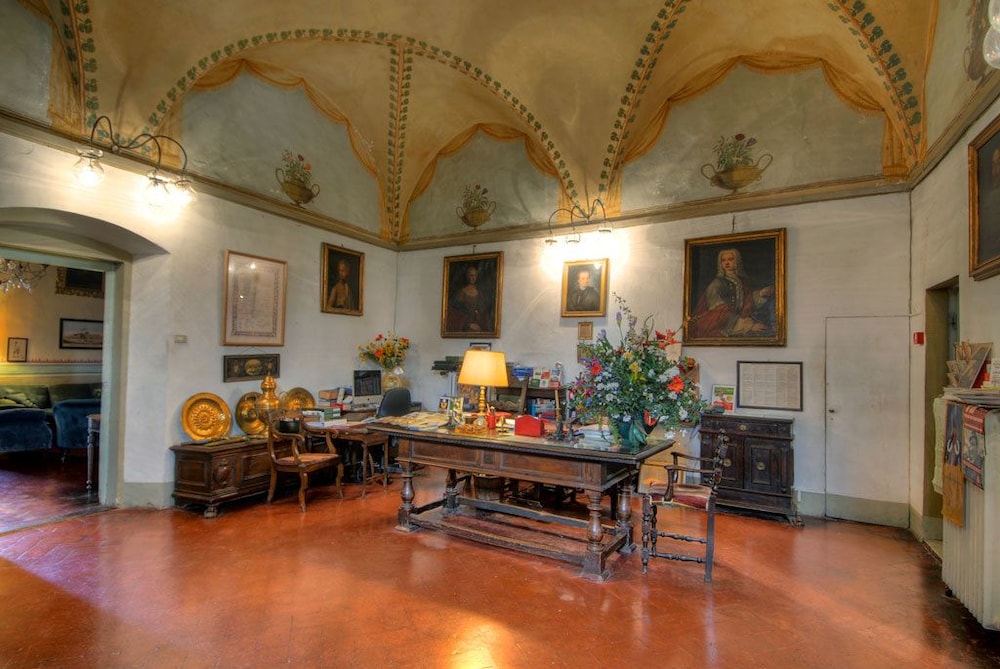 VILLA VILLORESI (15 KM FROM FLORENCE)
