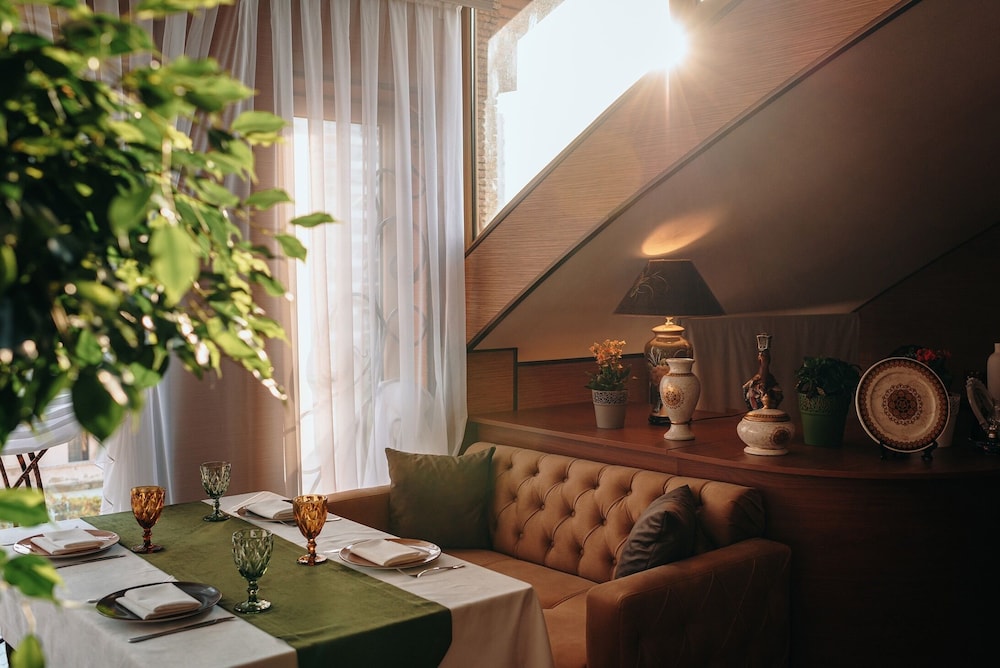 BAYIL BREEZE HOTEL