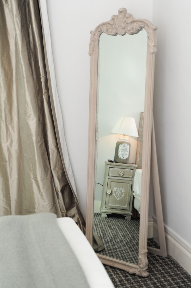 SILVER SUITE - FIVE STARS HOLIDAYS