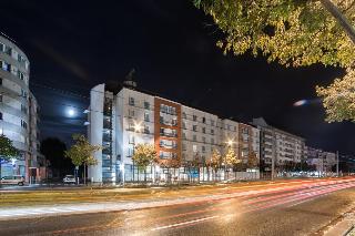 COURTYARD PARIS COLOMBES