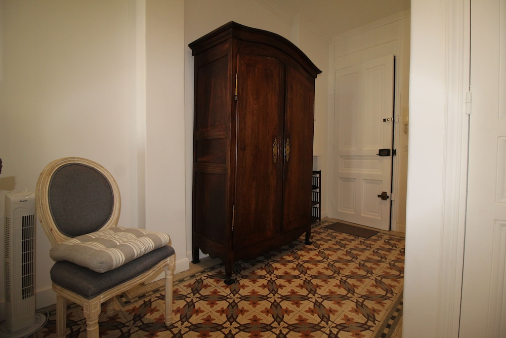 NICE BOOKING CLEMENCEAU