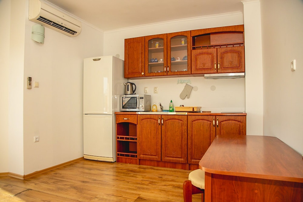 FM PREMIUM 2-BDR APARTMENT - TOP CENTRE