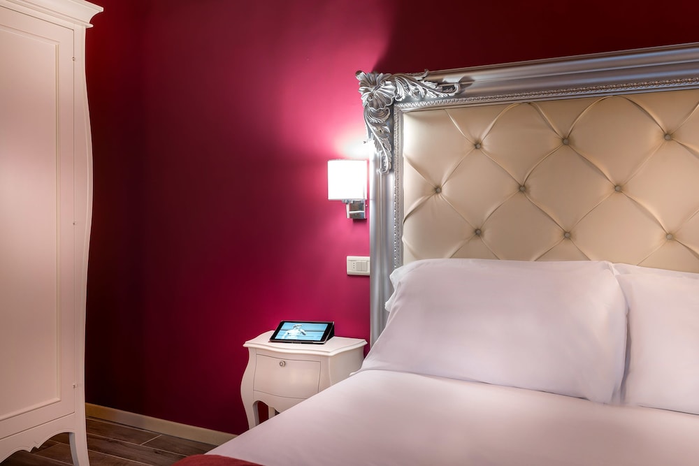 RESIDENZA CONTE DI CAVOUR AND LUXURY ROOFTOP