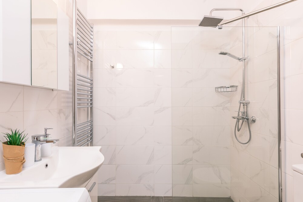 BRIGHT APARTMENT NEAR CORFU TOWN
