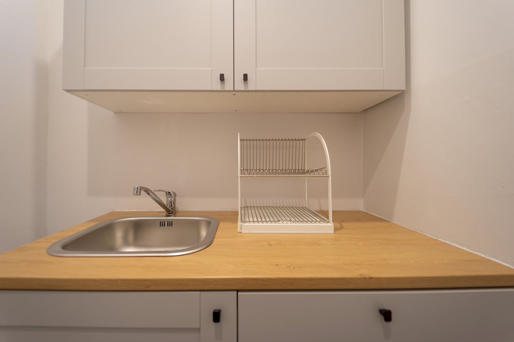 COZY AND QUIET APARTMENT IN BEAUTIFUL NEIGHBORHOOD