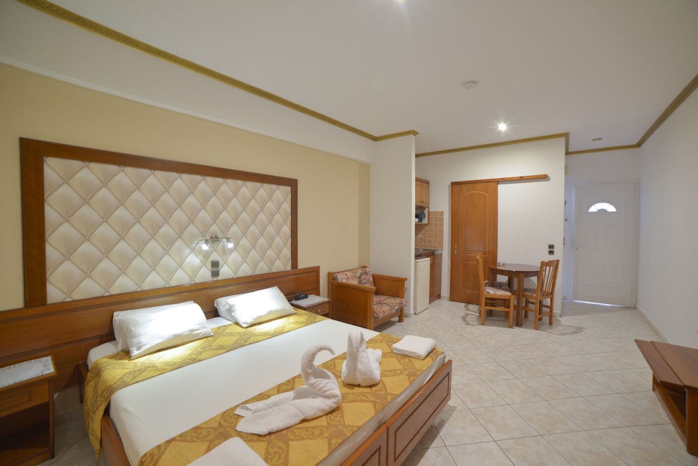 ANGELINA APARTHOTEL