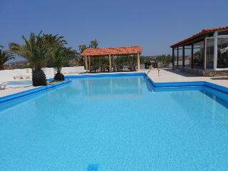 ANTHOULA