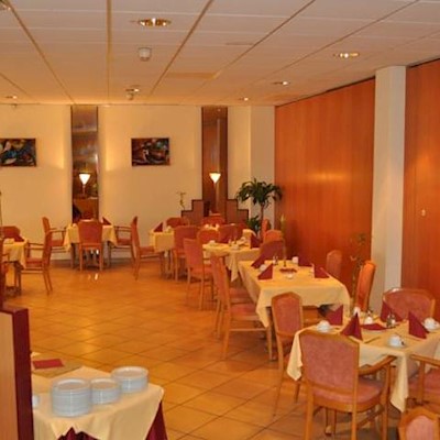 TRIP INN FRANKFURT AIRPORT (26 KM FROM FRANKFURT)