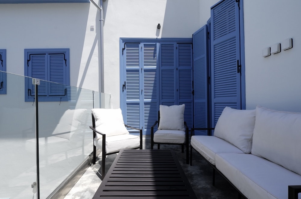 THE SAINT LAZARUS VILLA