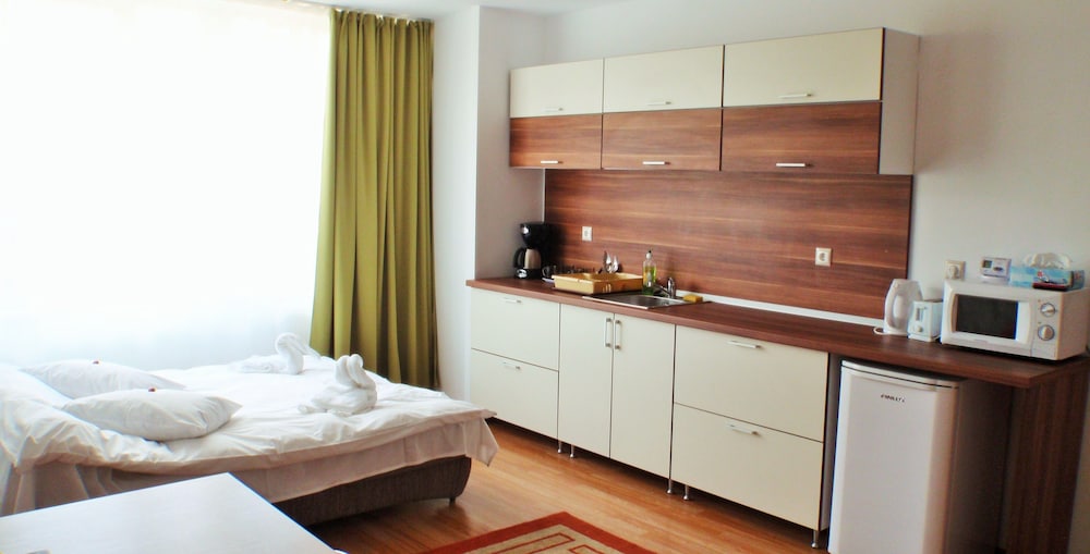 APARTHOTEL ZORILOR