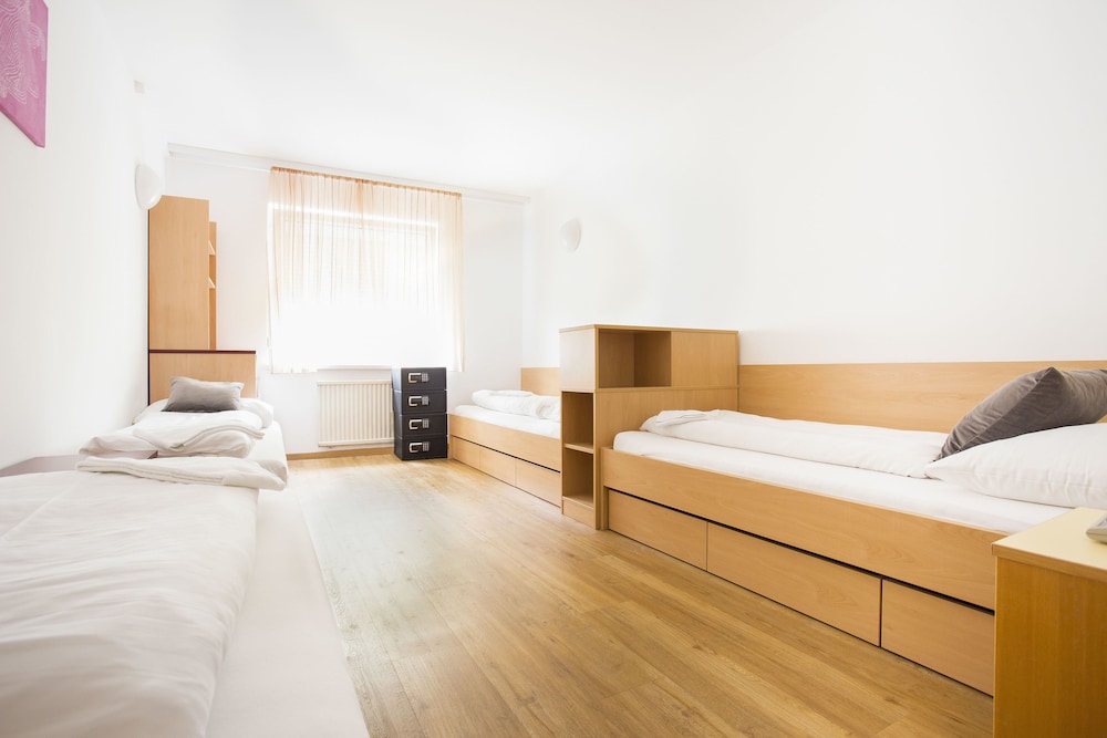 MYNEXT - WESTBAHNHOF HOSTEL ONE
