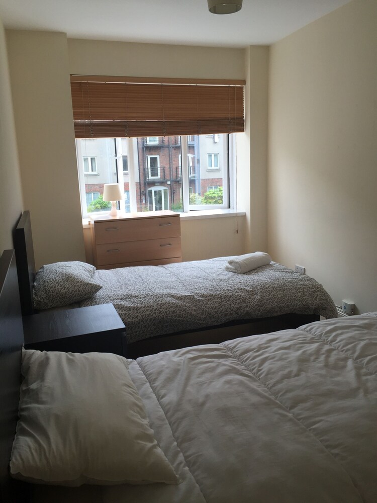 USHERS ISLAND APARTMENTS