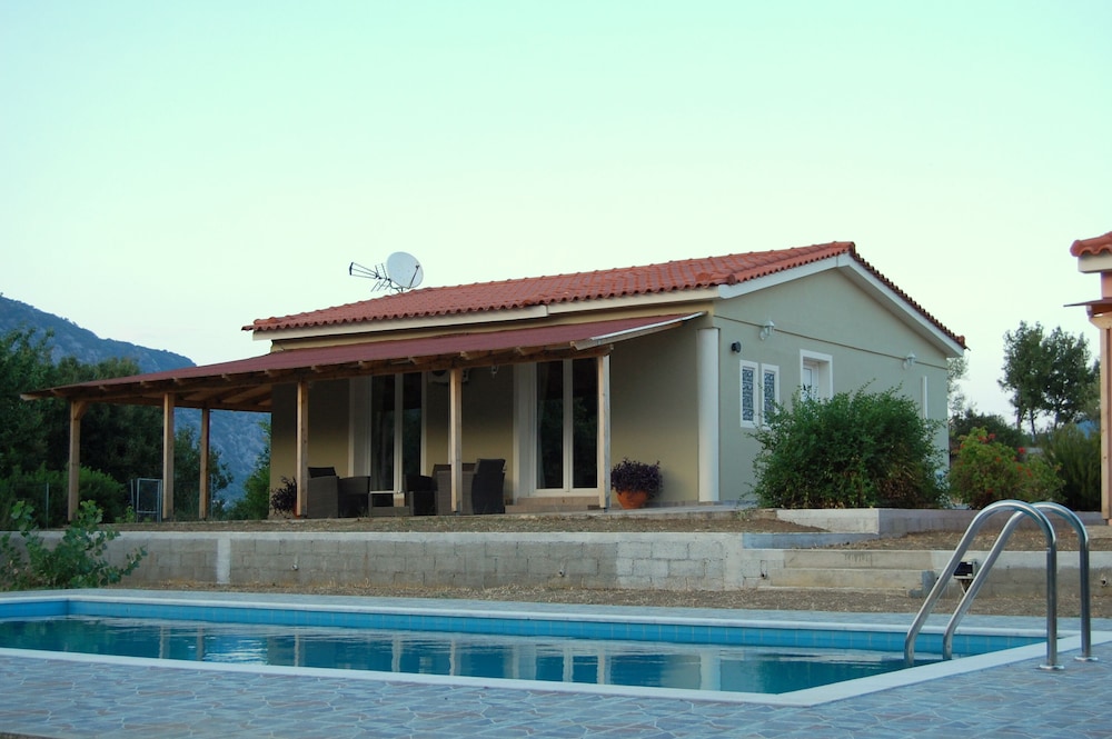 BLUE LAGOON VILLAS