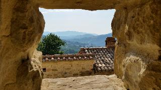 CASTELLO DI GIOMICI
